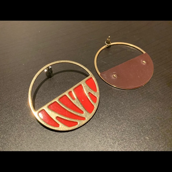 Perroquet Hoop Earrings, Reversible Leather, comes with its own pouch. Full set! - Picture 5 of 6